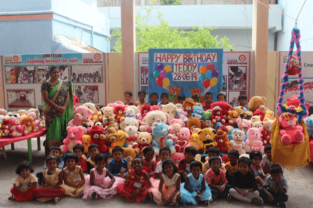 Happiness overloaded with Cute Teddies…
