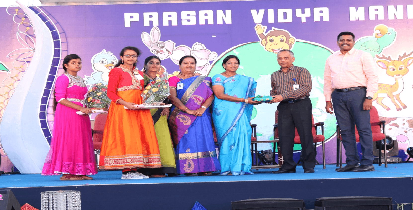 The Chief Guest Smt. Suganthi Medasani, Principal of Mahindra World School was honoured by respected correspondent sir.